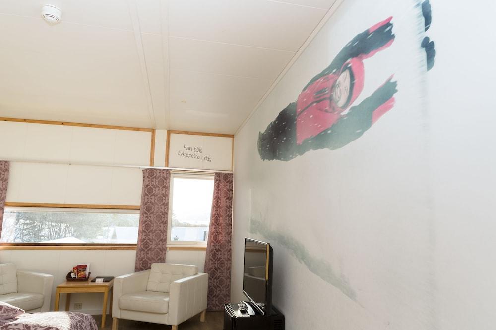 Tjeldsundbrua Hotel Skanland Екстериор снимка