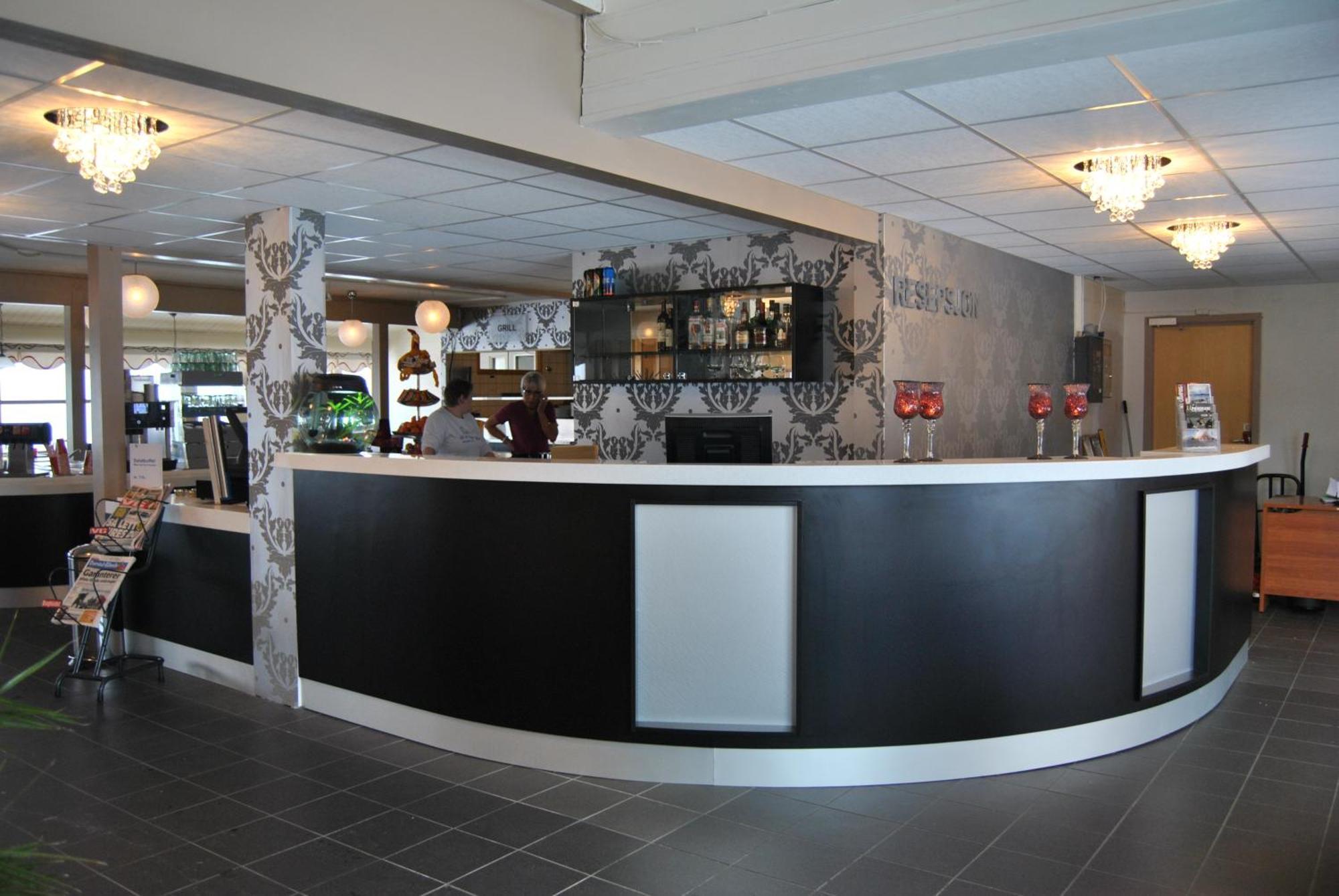 Tjeldsundbrua Hotel Skanland Екстериор снимка