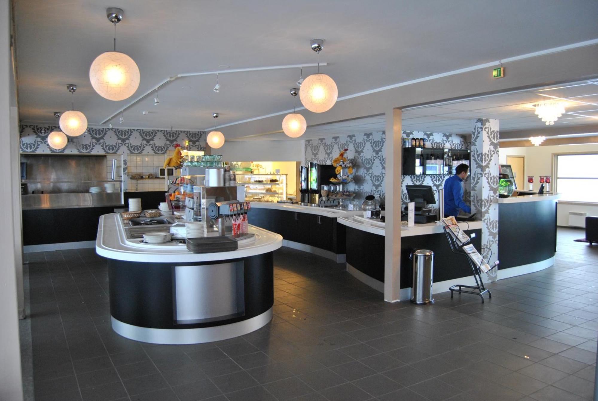 Tjeldsundbrua Hotel Skanland Екстериор снимка